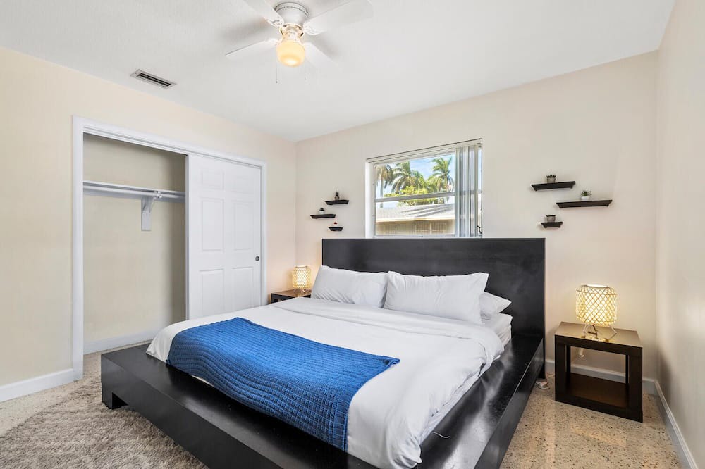 Photo of Bedroom in Central Fort Lauderdale