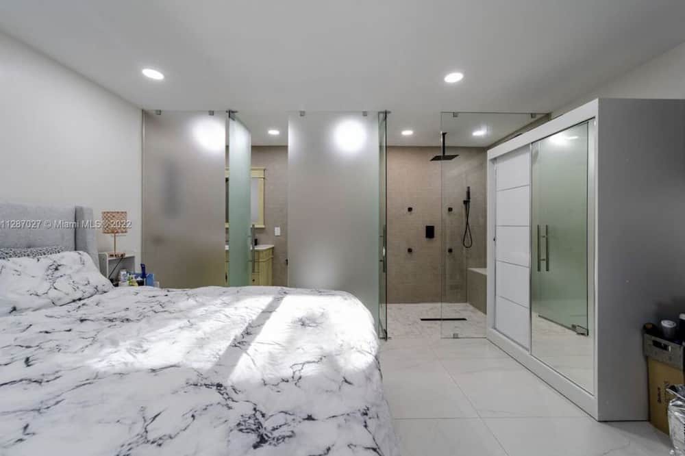 Photo of Bedroom in Boulevard Heights