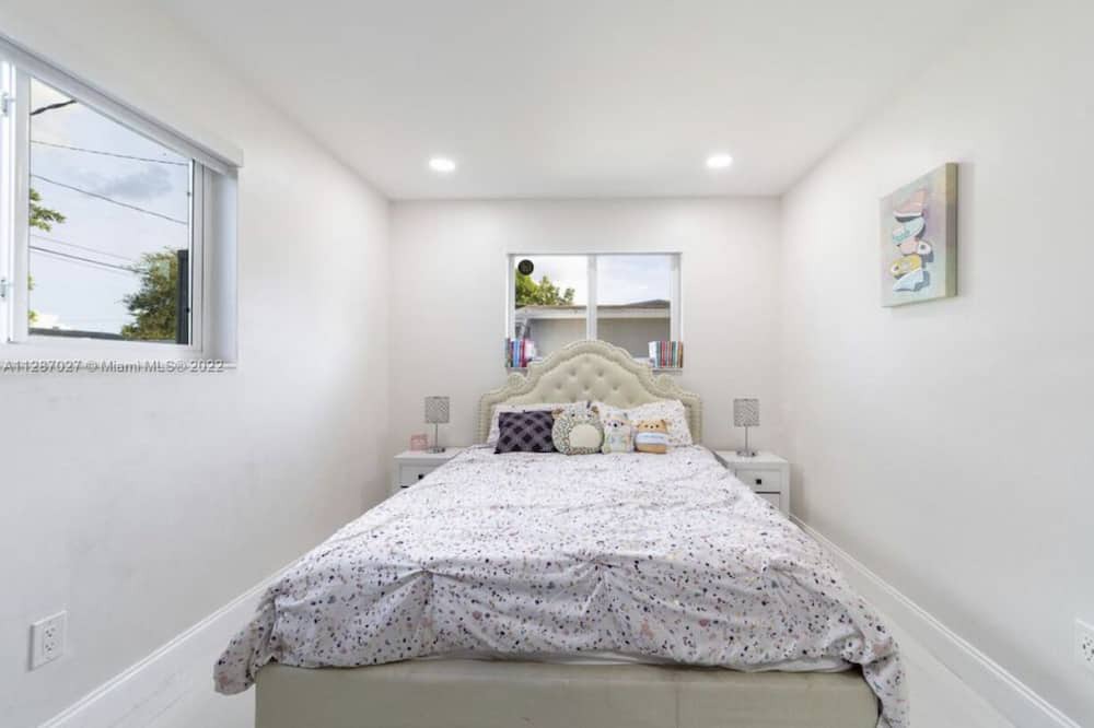 Photo of Bedroom in Boulevard Heights