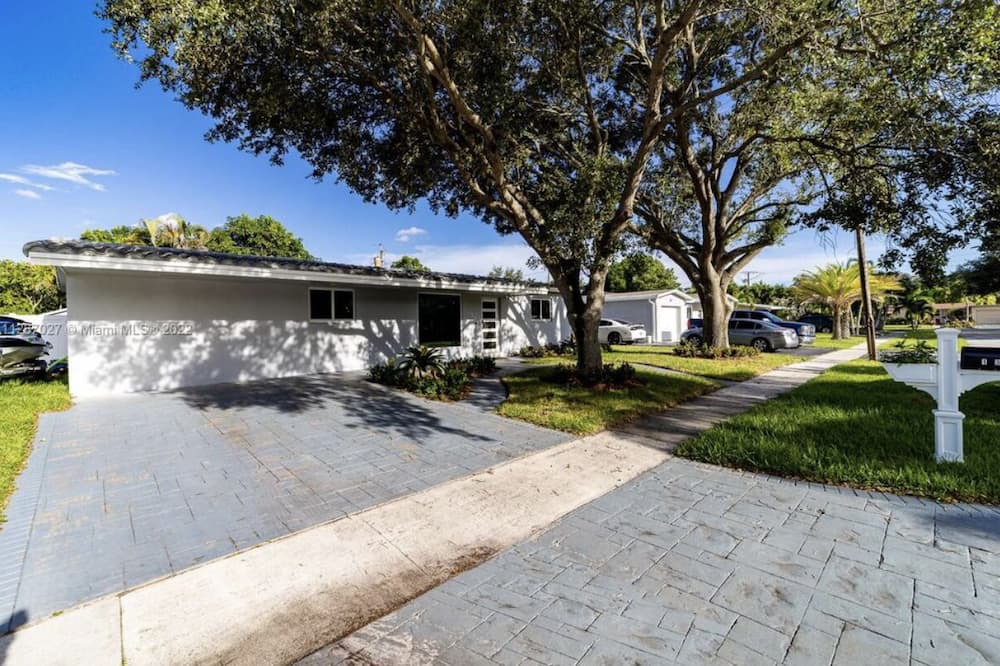 Photo of Outdoor in Boulevard Heights