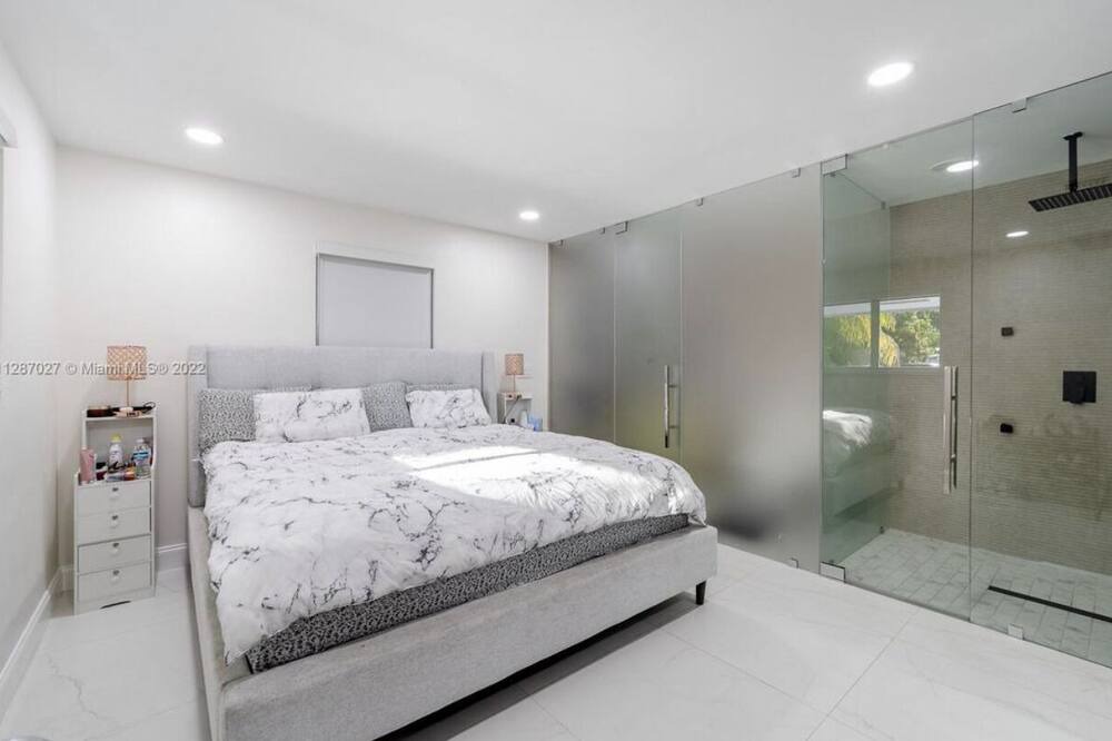 Photo of Bedroom in Boulevard Heights
