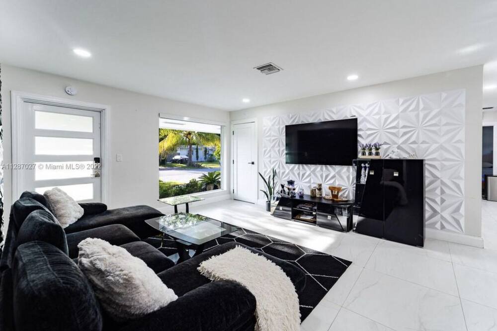 Photo of Livingroom in Boulevard Heights