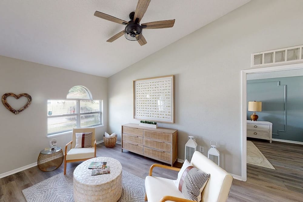 Photo of Bedroom in DeLand