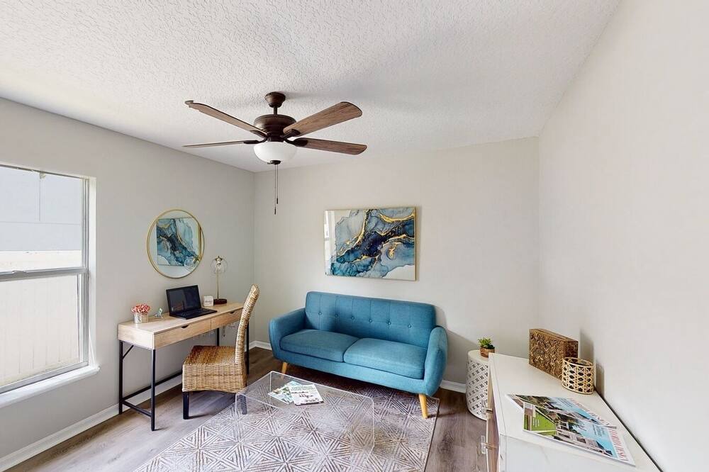 Photo of Livingroom in DeLand