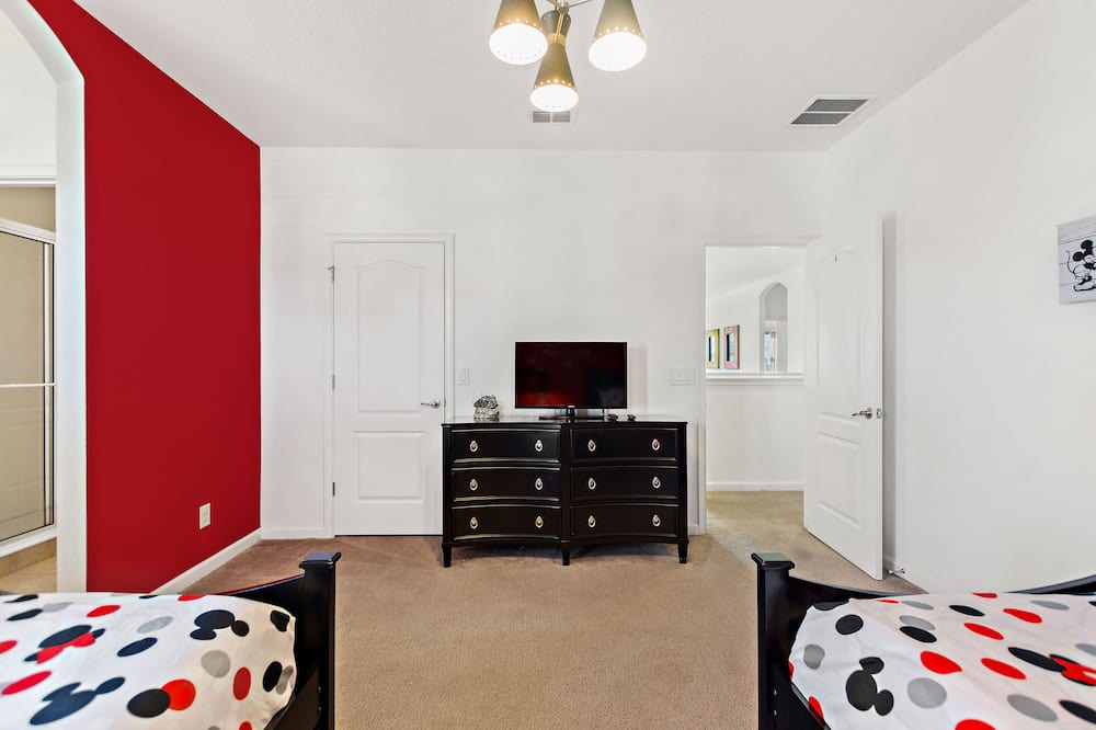 Photo of Bedroom in Sunridge Woods