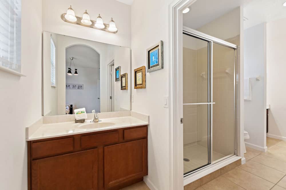 Photo of Bedroom in Sunridge Woods