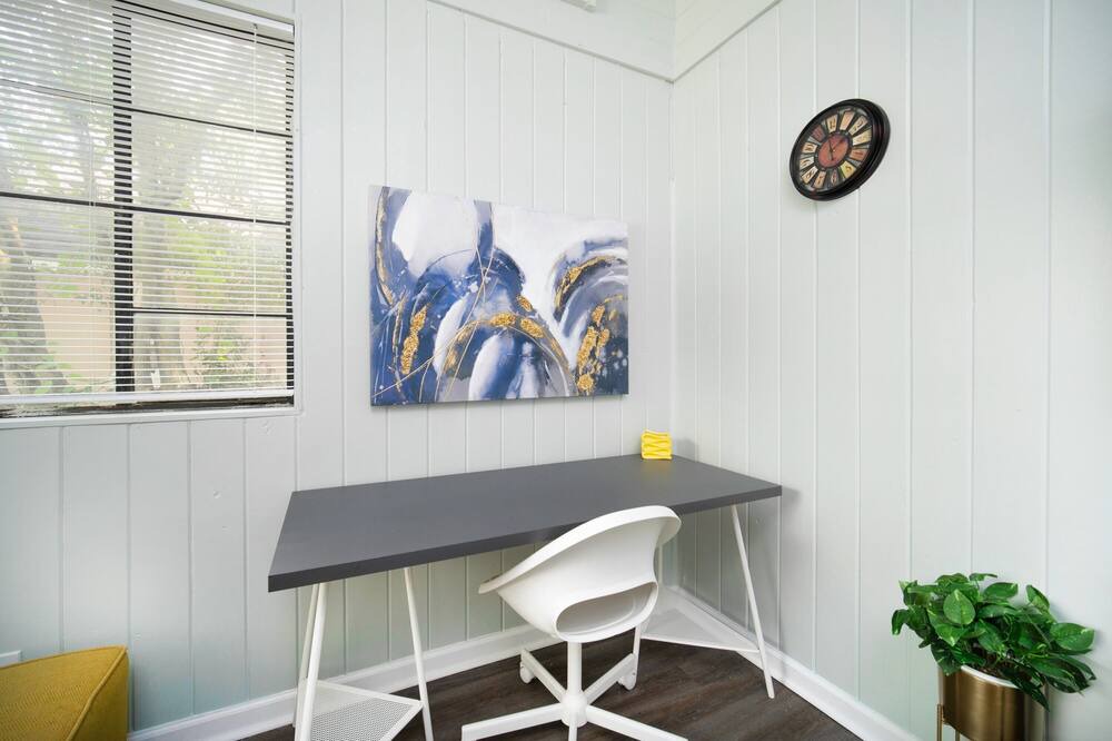 Photo of Bedroom in Murray Hill