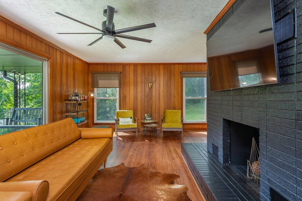 Photo of Livingroom in Waynesville