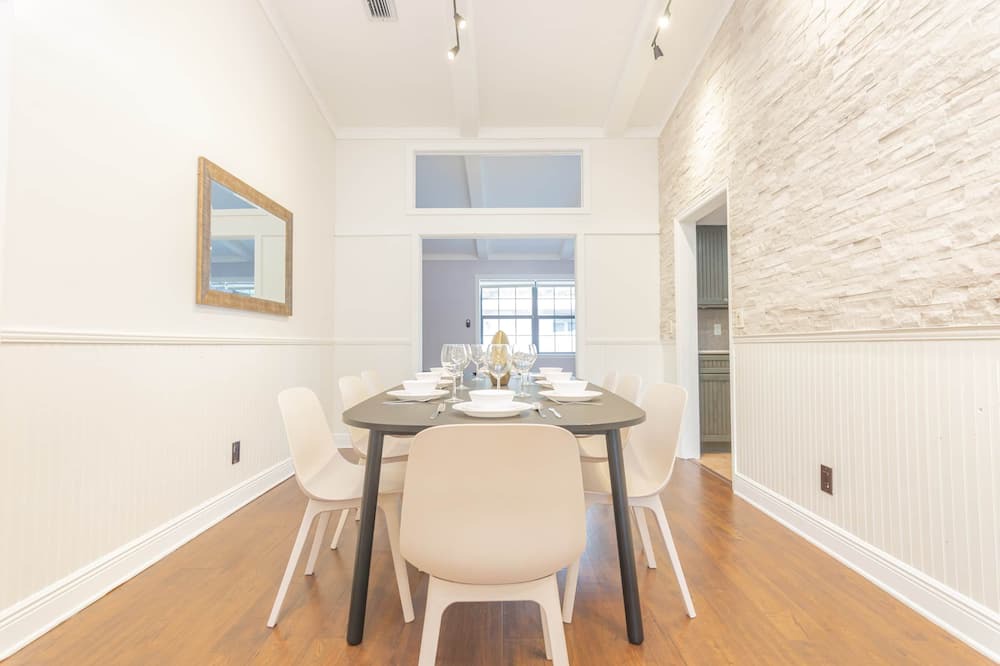 Photo of Livingroom in Cooper City