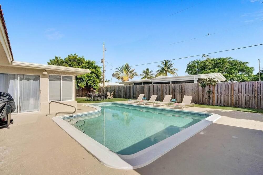 Photo of Outdoor in Deerfield Beach