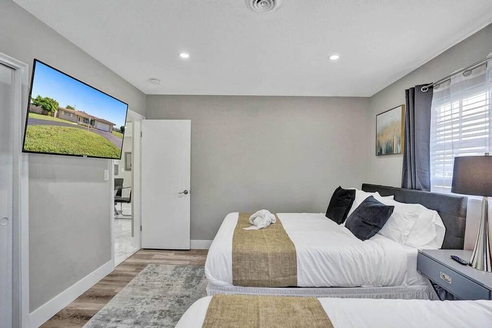 Photo of Bedroom in Deerfield Beach