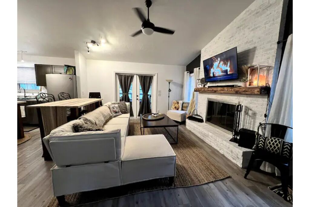 Photo of Livingroom in High Springs
