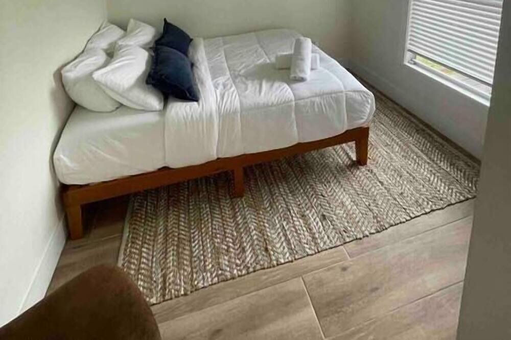 Photo of Bedroom in Riverside Heights