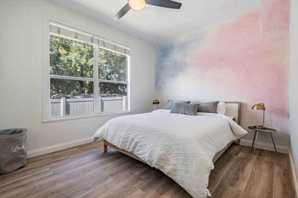 Photo of Bedroom in Riverside Heights