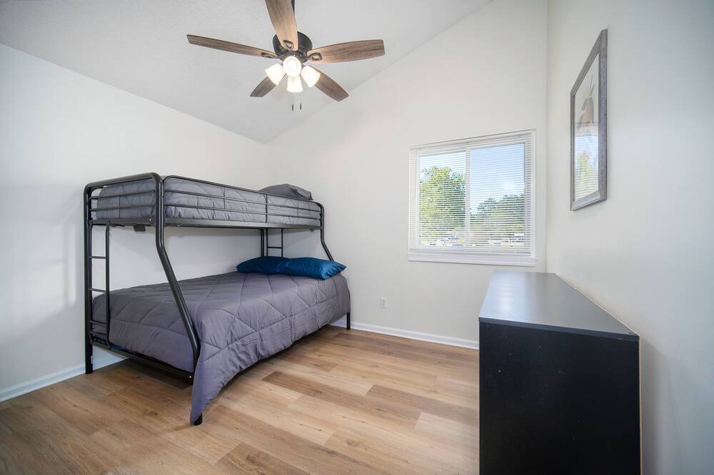 Photo of Bedroom in Southpoint