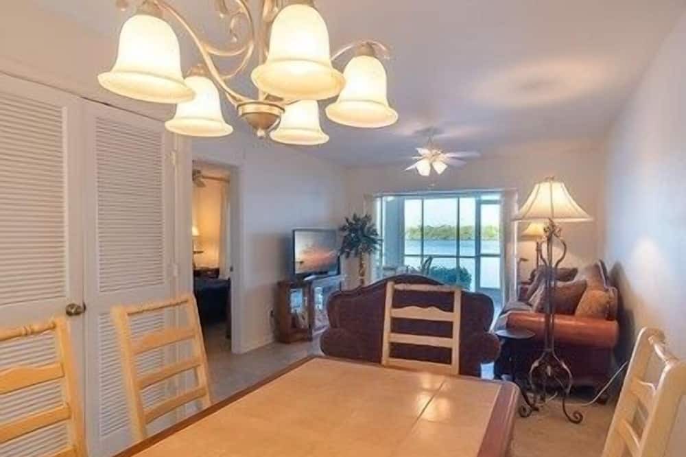 Photo of Bedroom in Hammock Bay