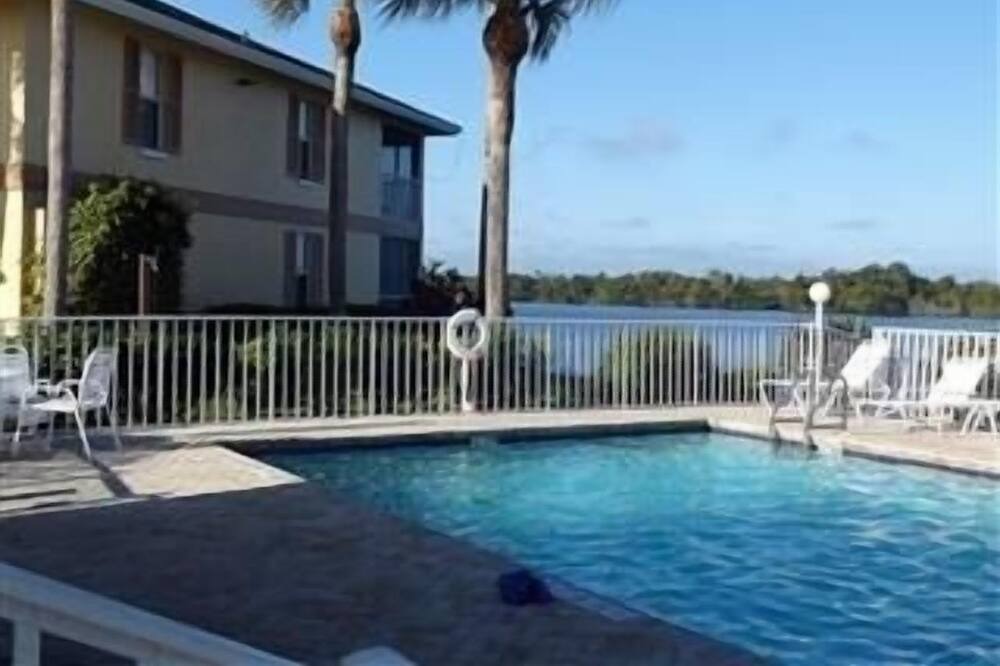 Photo of Outdoor in Hammock Bay