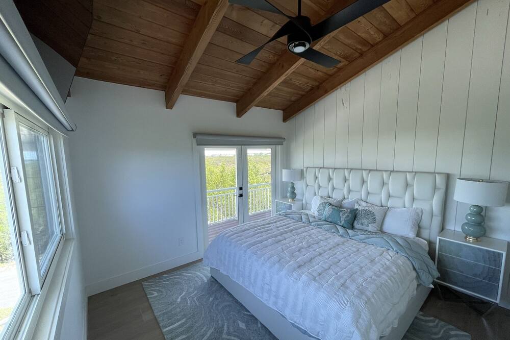 Photo of Bedroom in Indian Waterways