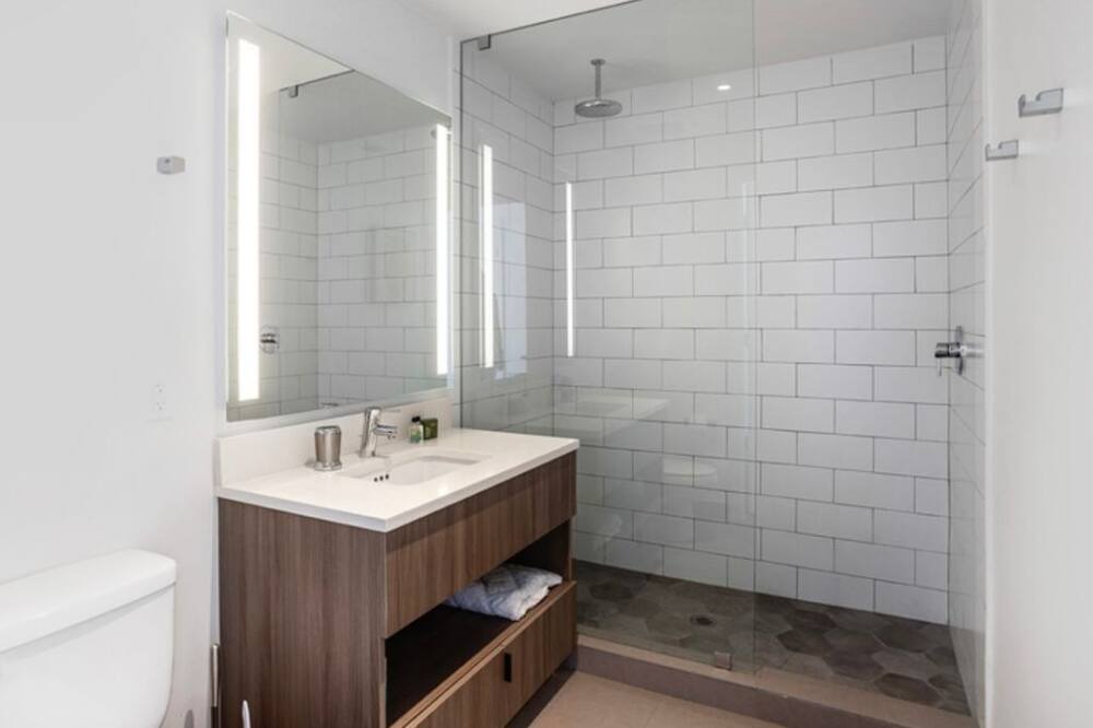 Photo of Bathroom in Sailboat Bend