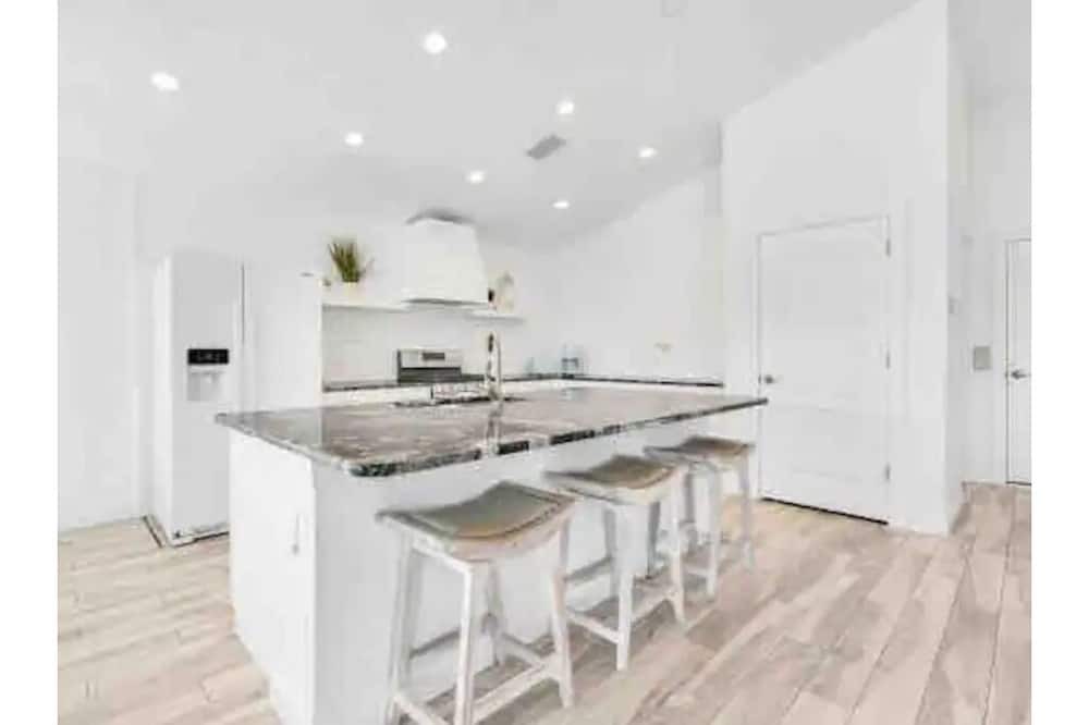 Photo of Kitchen in Crystal Beach