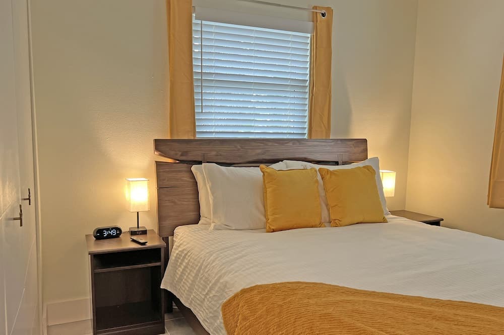 Photo of Bedroom in Gillespie Park