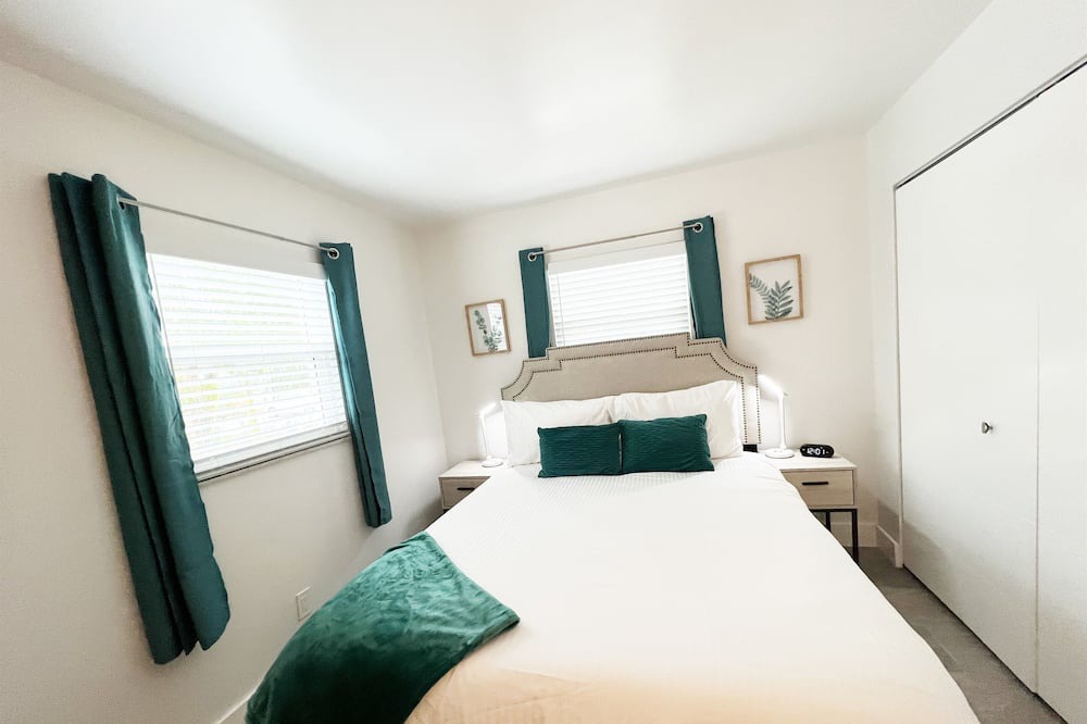 Photo of Bedroom in Gillespie Park