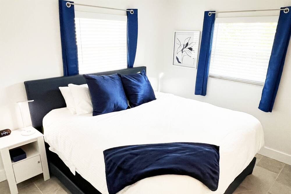 Photo of Bedroom in Gillespie Park