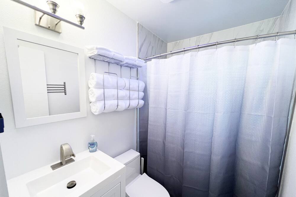 Photo of Bathroom in Gillespie Park