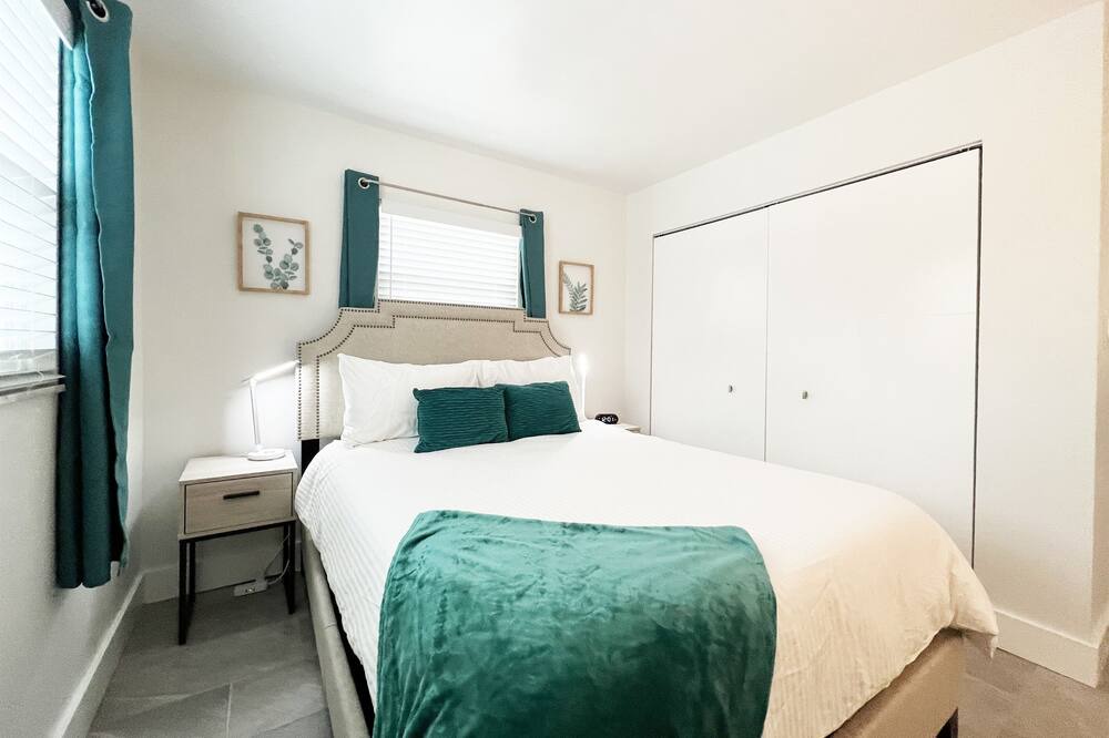 Photo of Bedroom in Gillespie Park