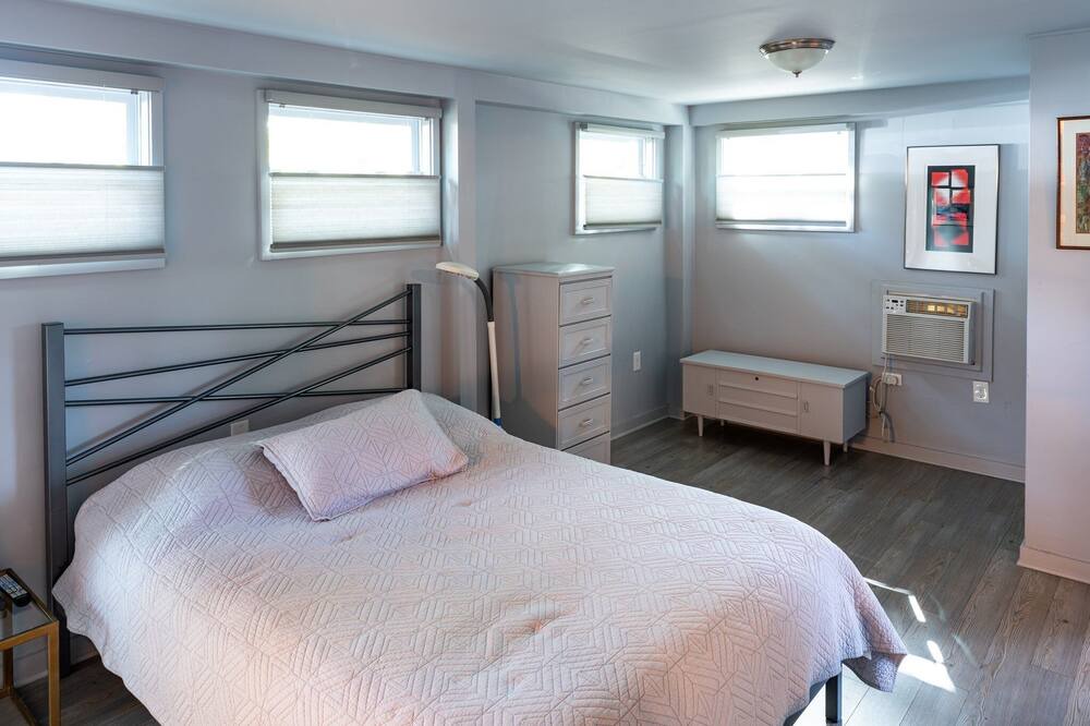 Photo of Bedroom in Park East