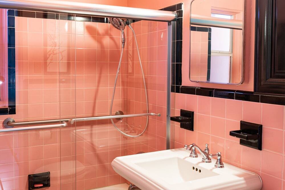 Photo of Bathroom in Park East