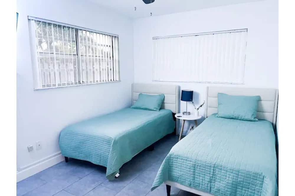 Photo of Bedroom in West Hollywood