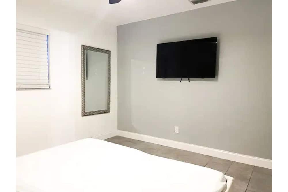 Photo of Bedroom in West Hollywood