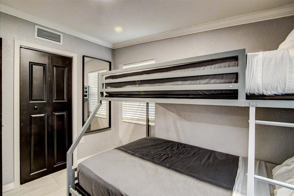 Photo of Bedroom in Altamonte Springs