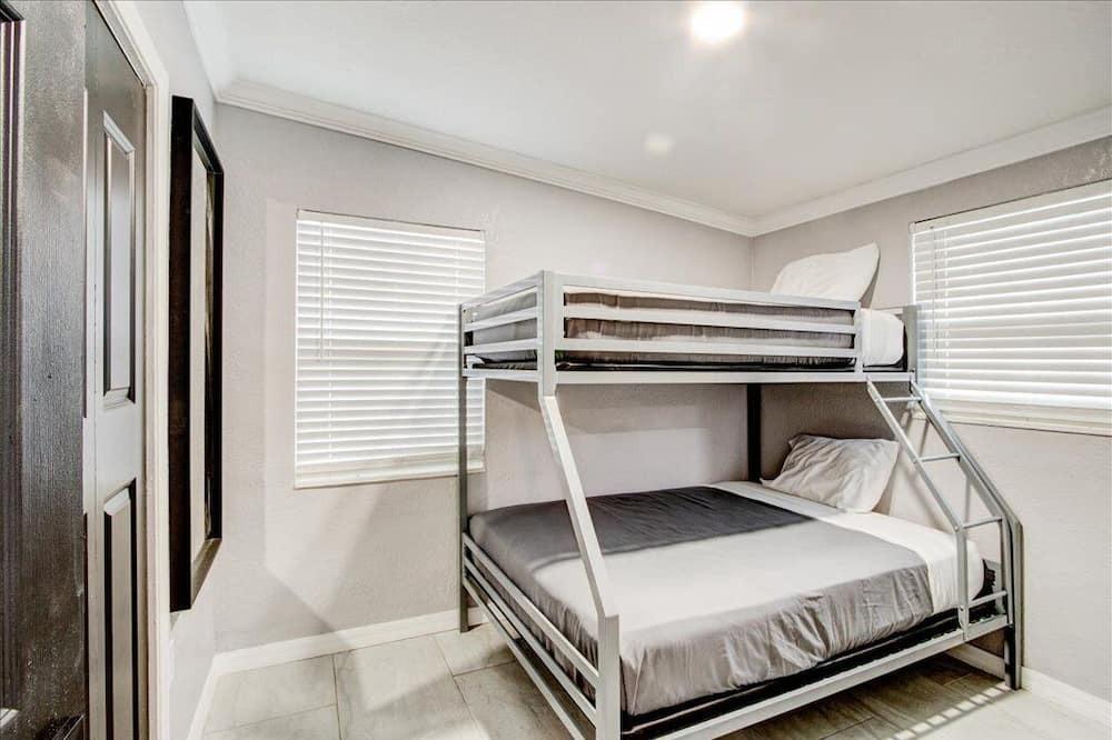 Photo of Bedroom in Altamonte Springs