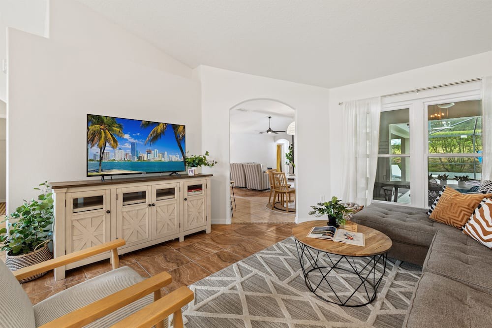 Photo of Livingroom in Tuscan Ridge