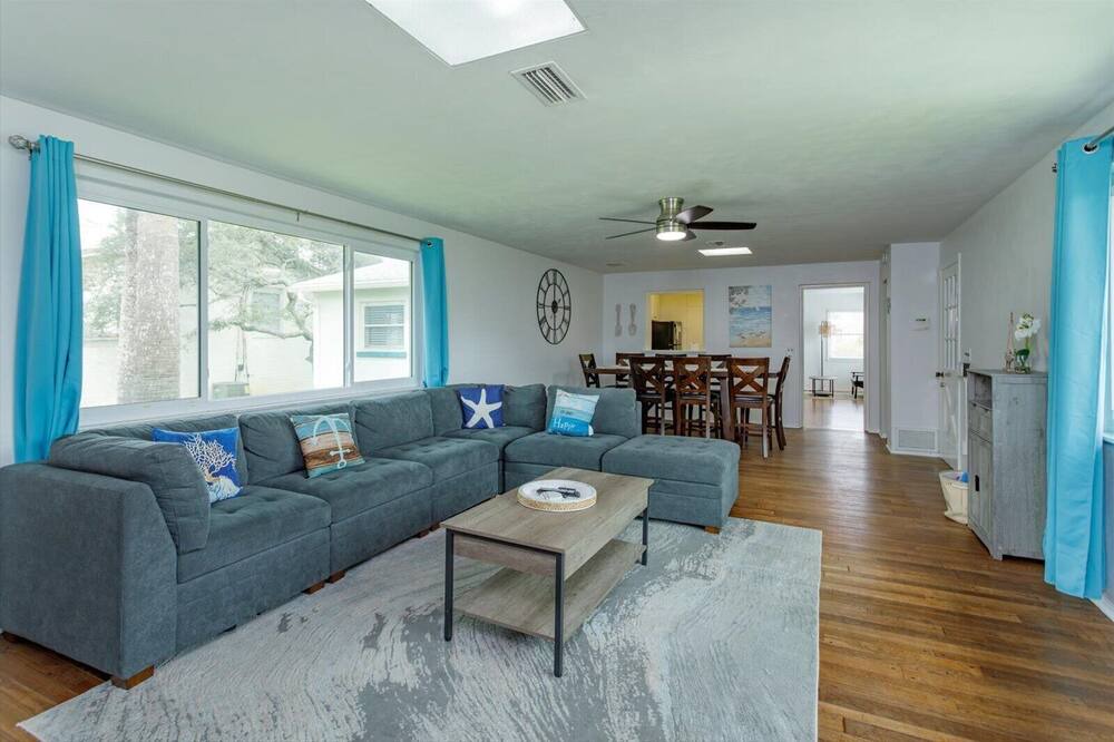 Photo of Bedroom in Seabreeze Park