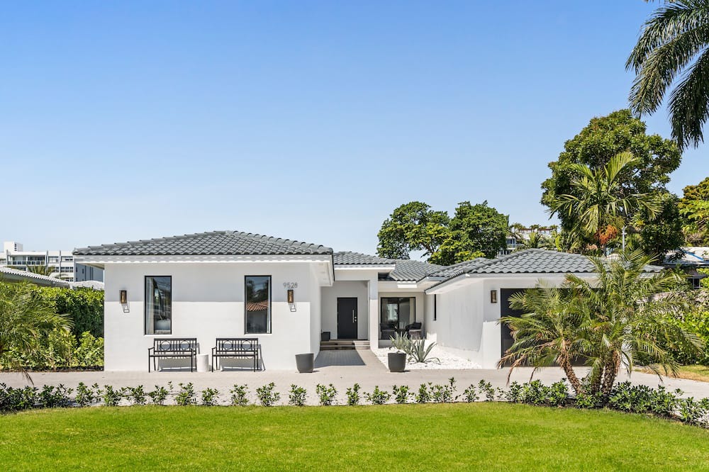 Photo of Outdoor in Surfside