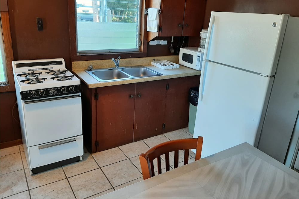 Photo of Kitchen in Okeechobee