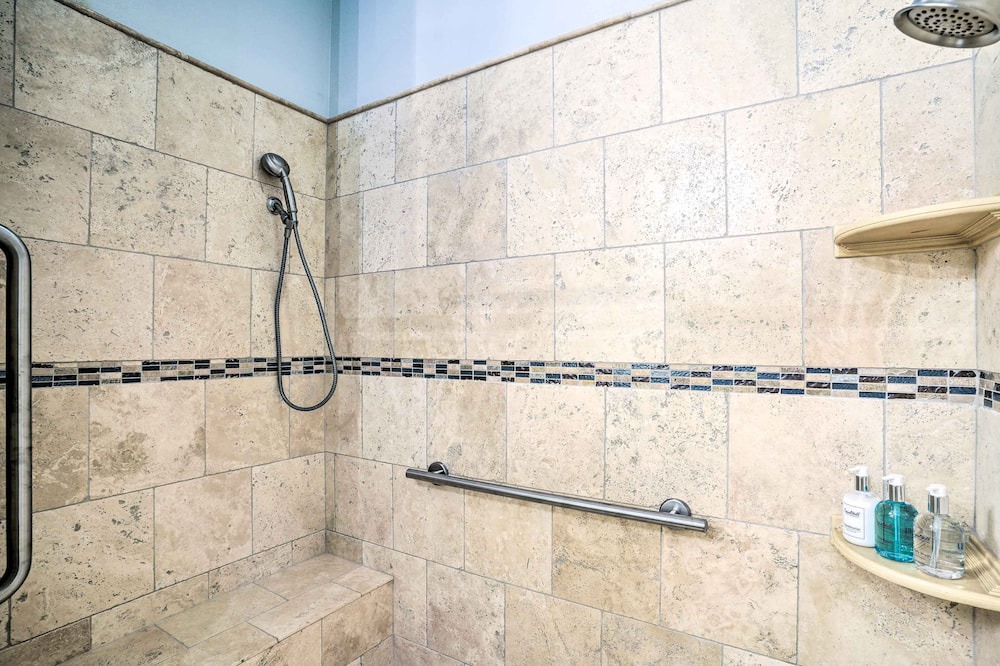 Photo of Bathroom in Valrico