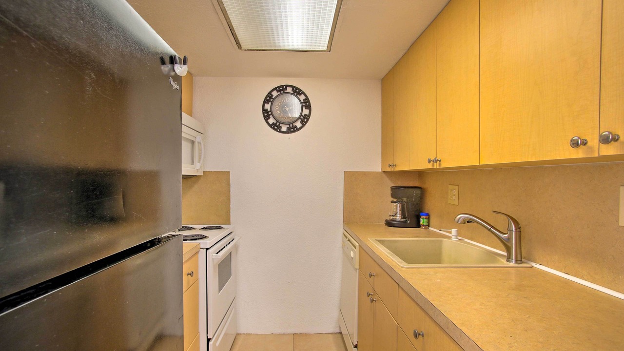 Photo of Kitchen in Lauderhill