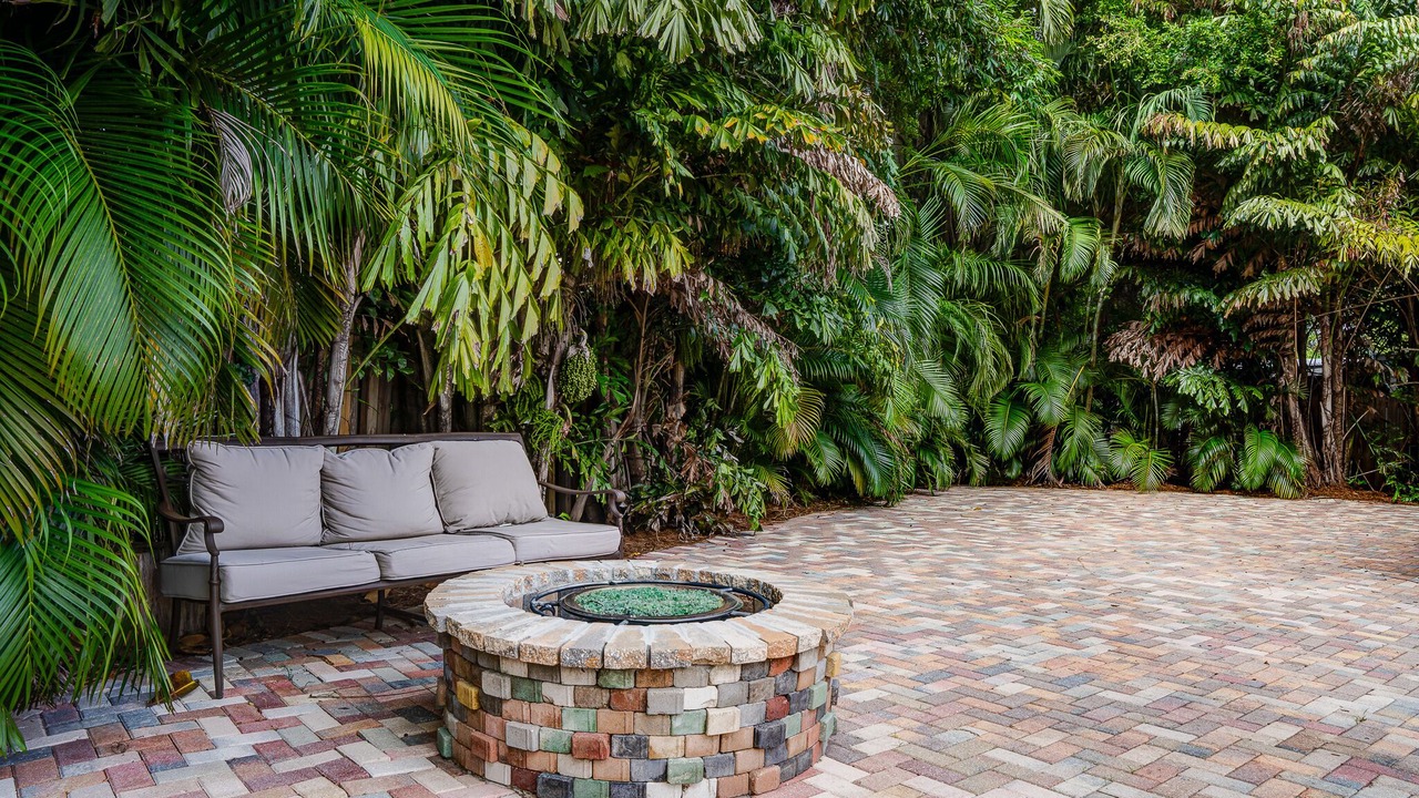 Photo of Patio Balcony in North River Shores
