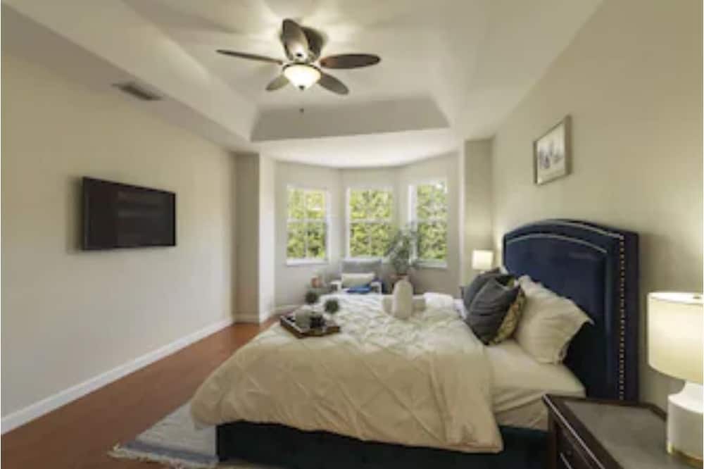 Photo of Bedroom in Tamiami