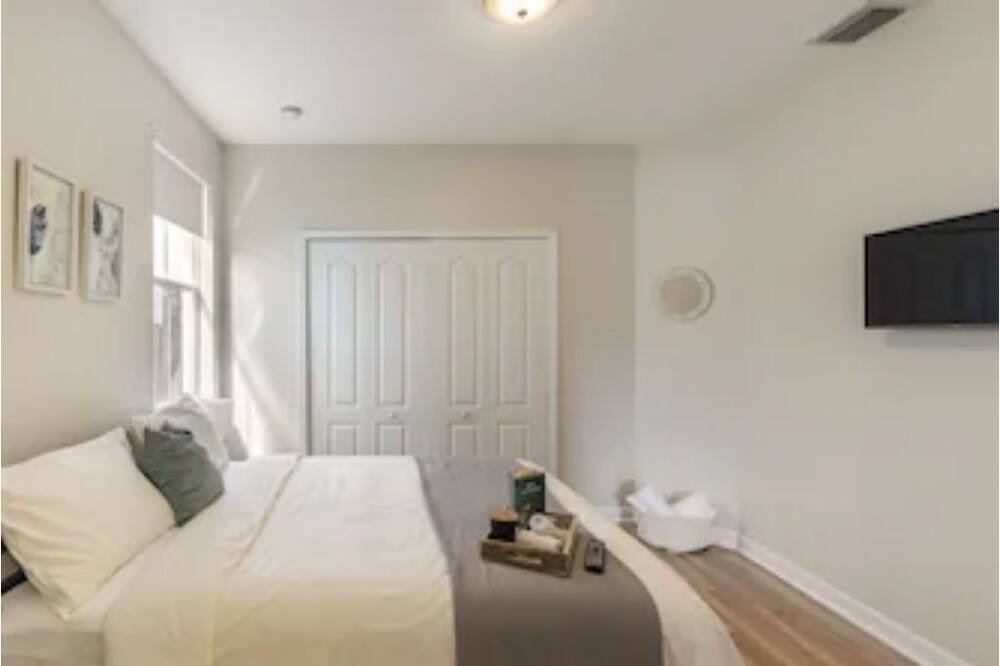 Photo of Bedroom in Tamiami