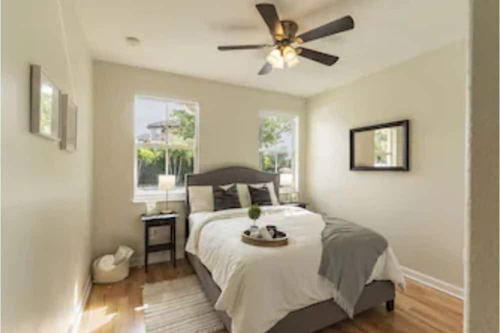 Photo of Bedroom in Tamiami