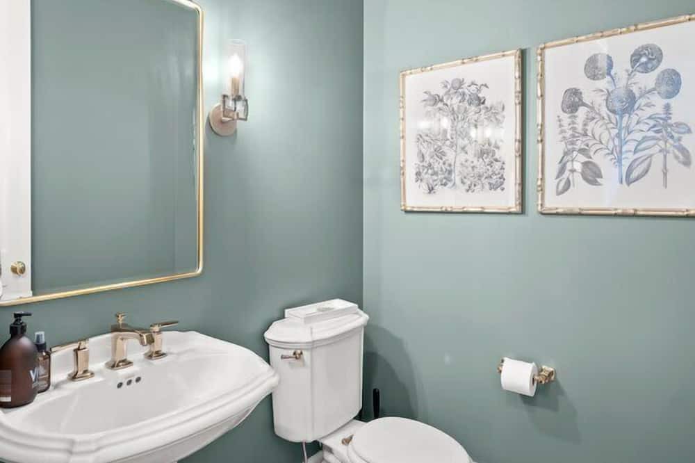 Photo of Bathroom in Ballast Point