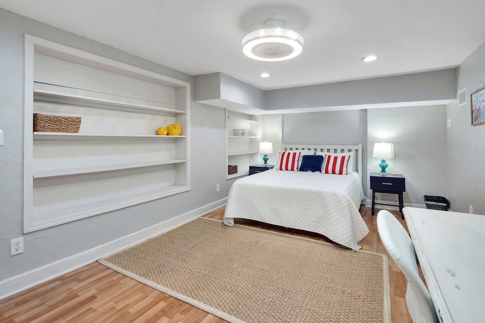 Photo of Bedroom in Quincy