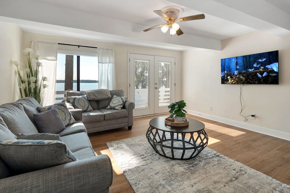Photo of Livingroom in Quincy