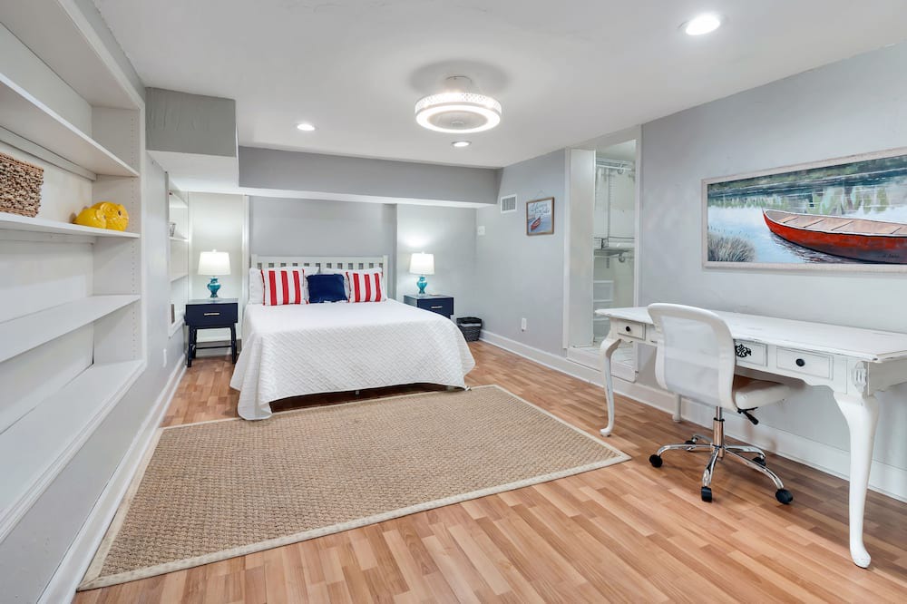 Photo of Bedroom in Quincy