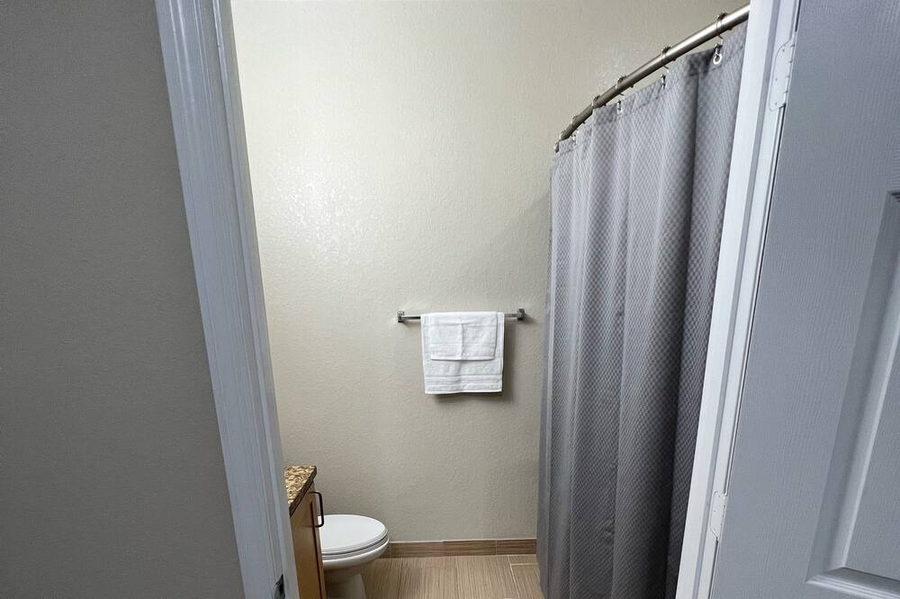 Photo of Bathroom in Port Tampa City